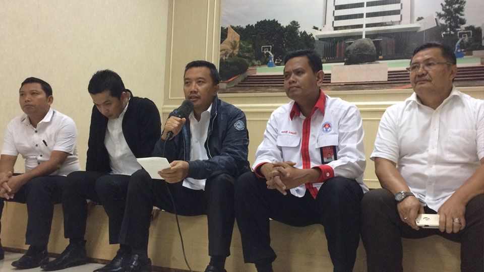 Menpora Imam Nahrawi, mengimbau agar para pemuda gunakan hak pilihnya dalam Pilkada serentak. Copyright: © Lanjar/INDOSPORT